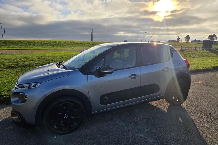 Grå Citroën C3 fra 2020