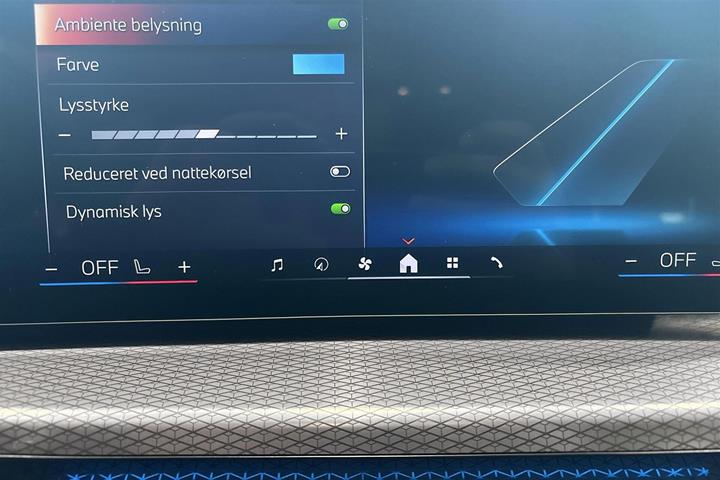 Grå BMW i4 fra 2024