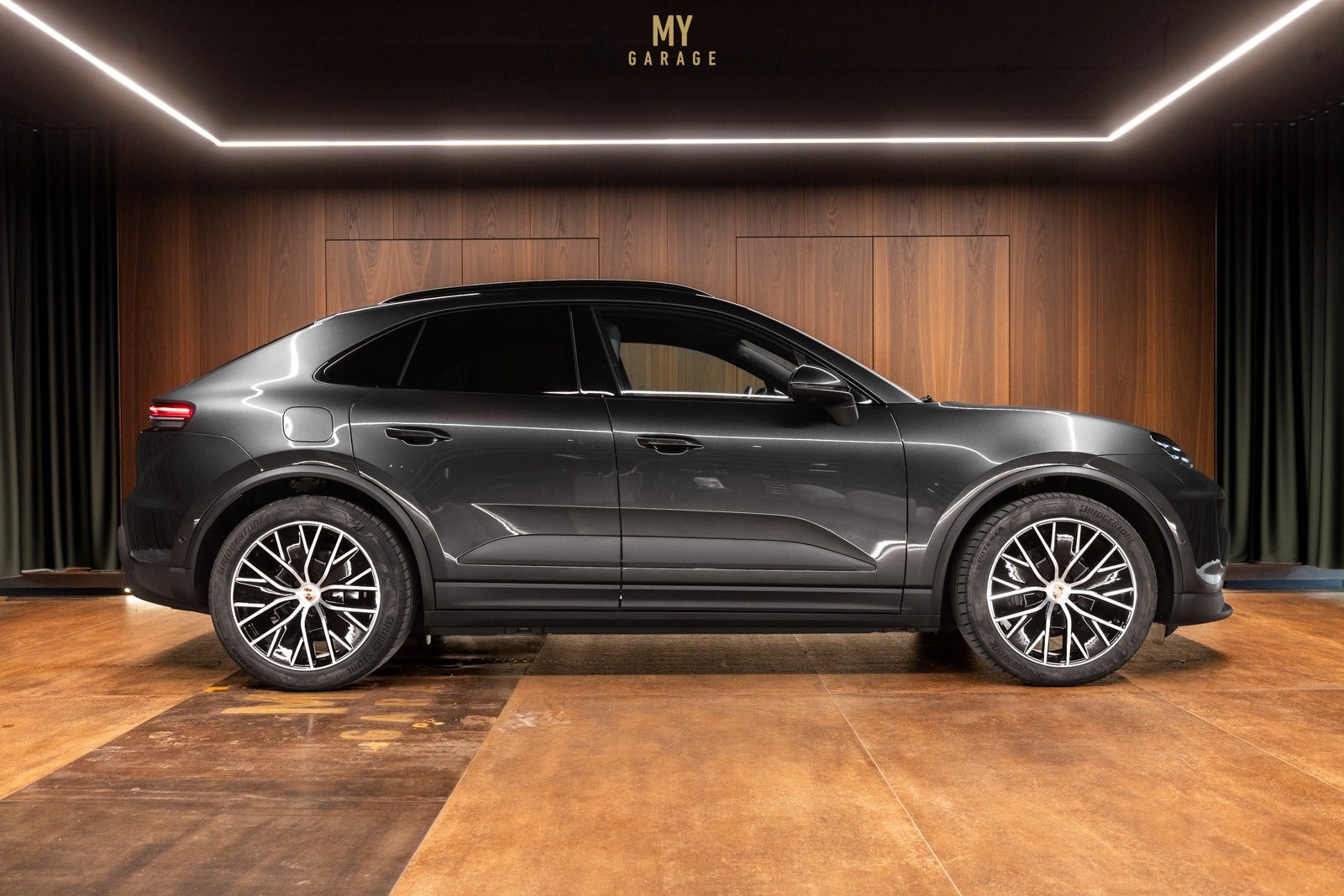 Porsche Macan 4