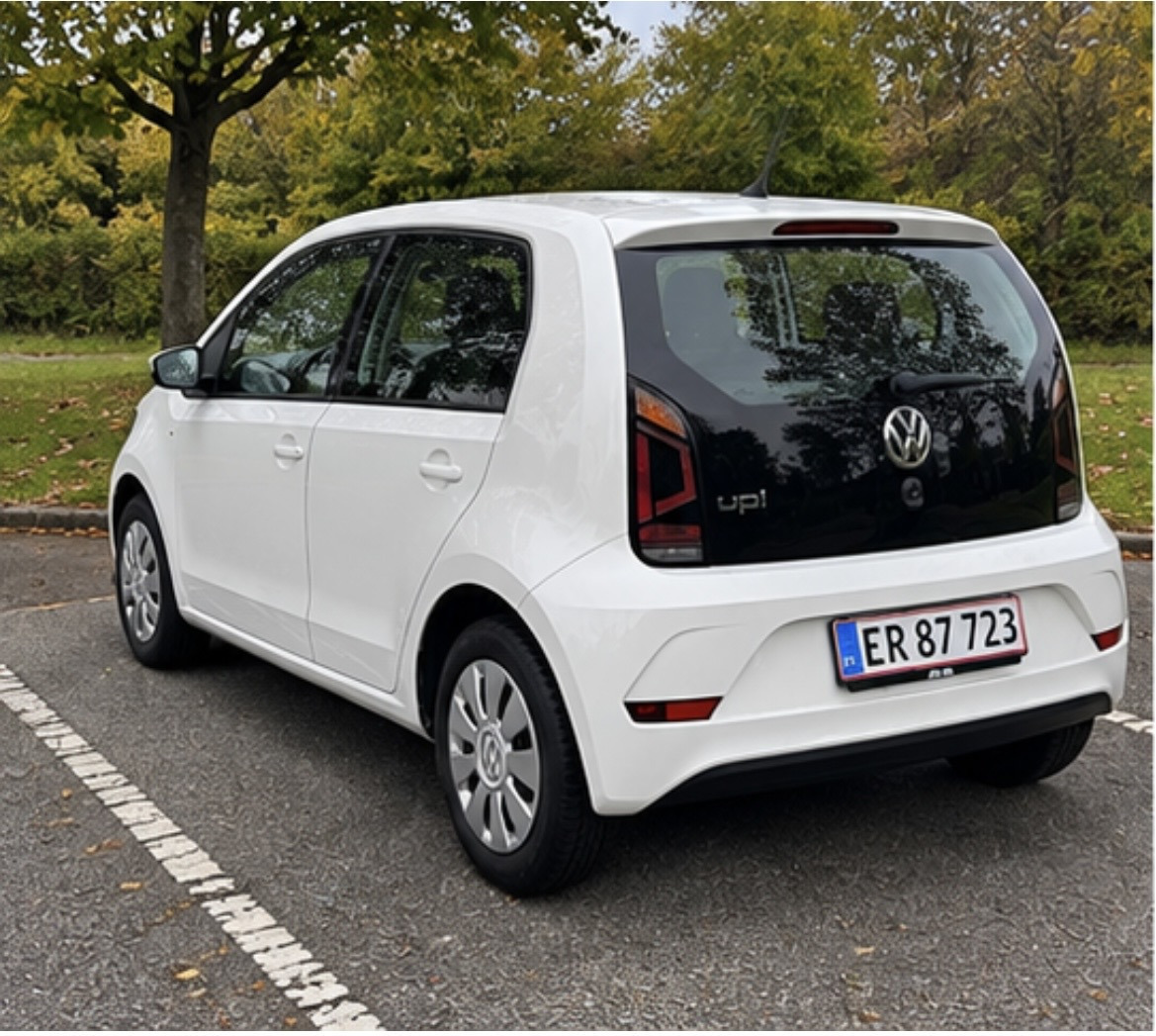 Hvid VW UP! fra 2018