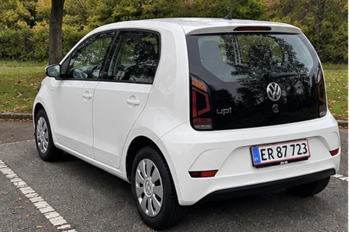 Hvid VW UP! fra 2018