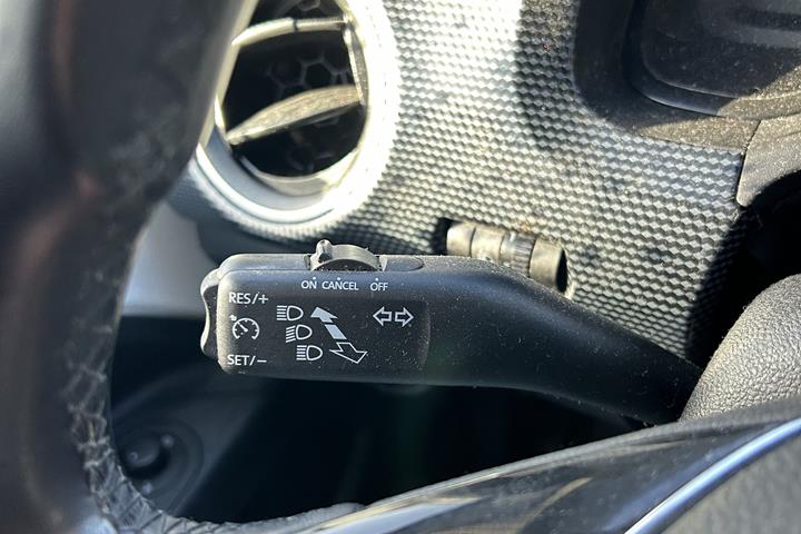 Hvid VW UP! fra 2018