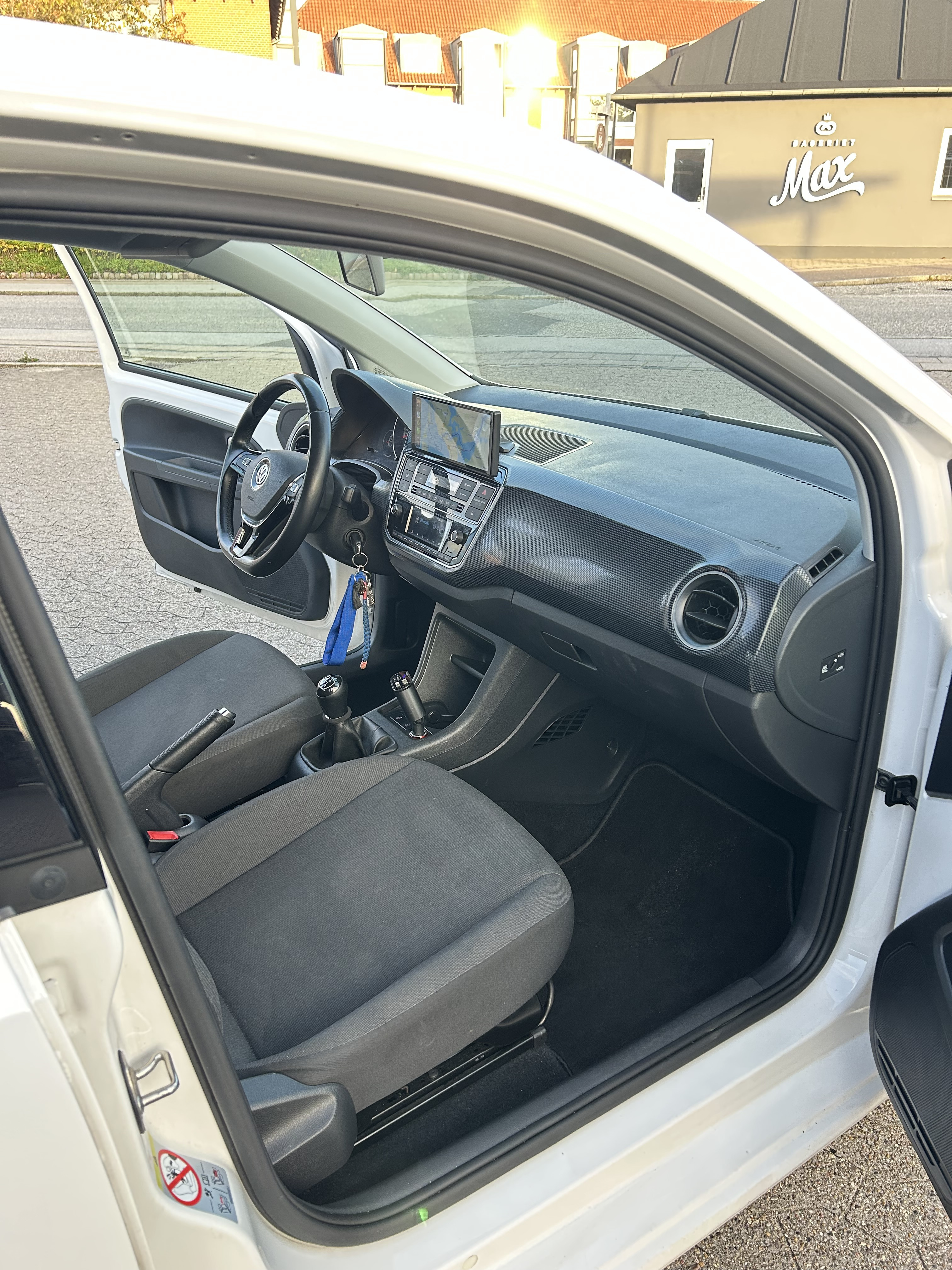 Hvid VW UP! fra 2018