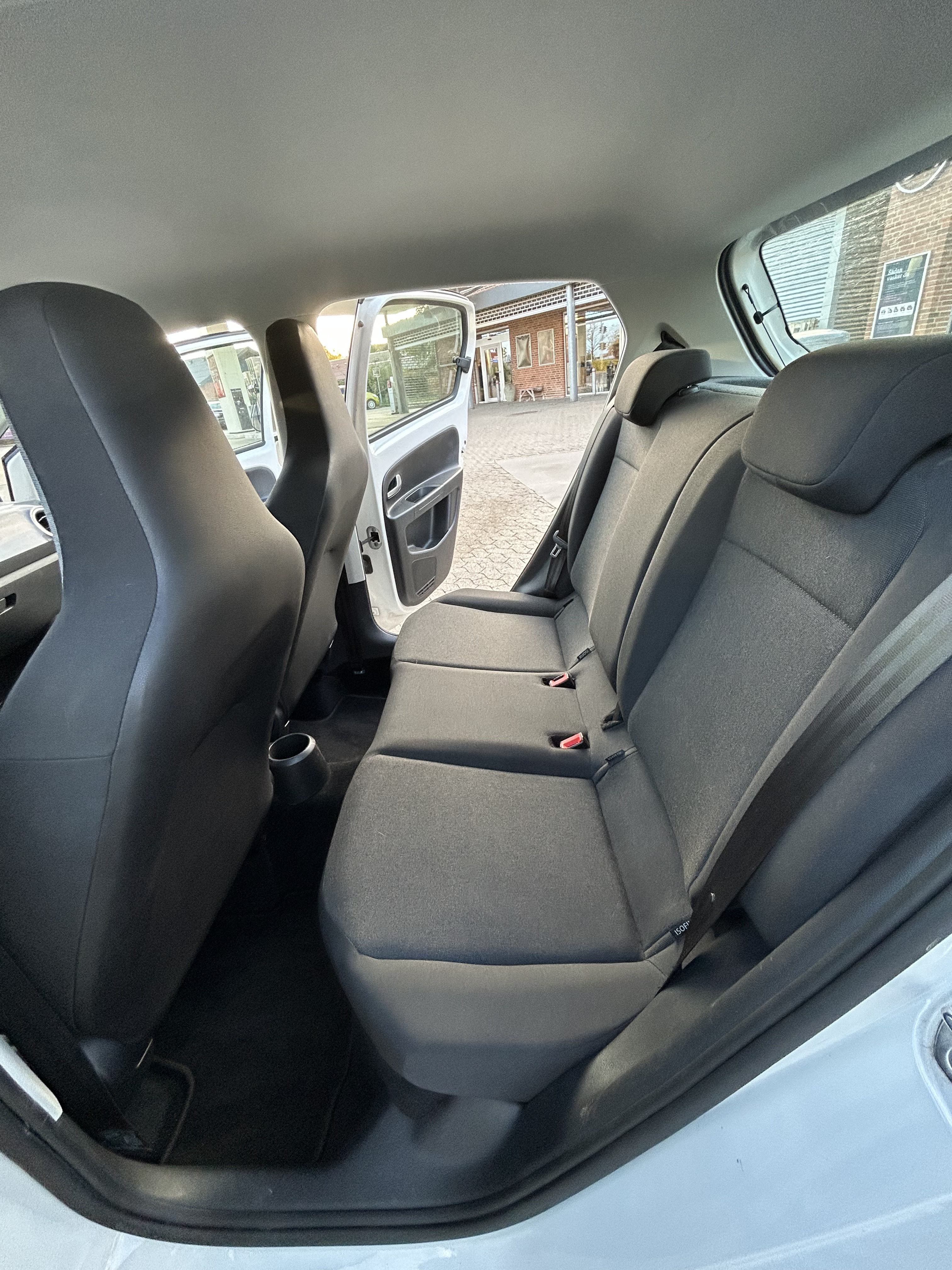 Hvid VW UP! fra 2018