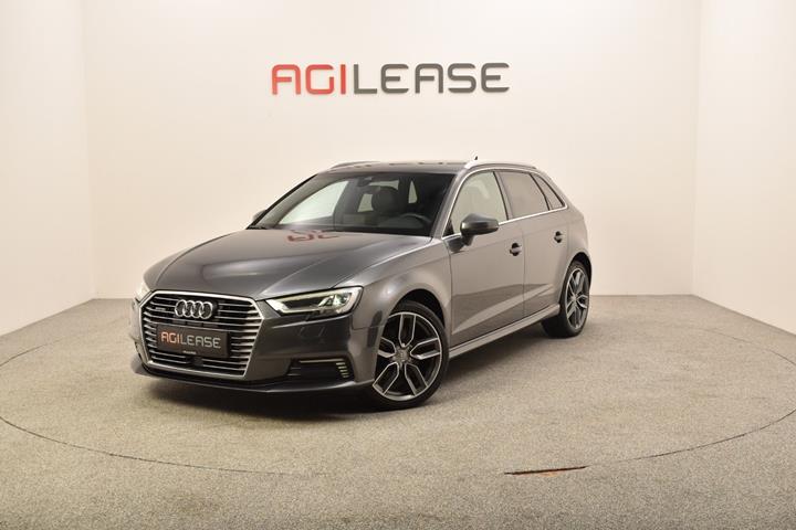 Grå Audi A3 fra 2020
