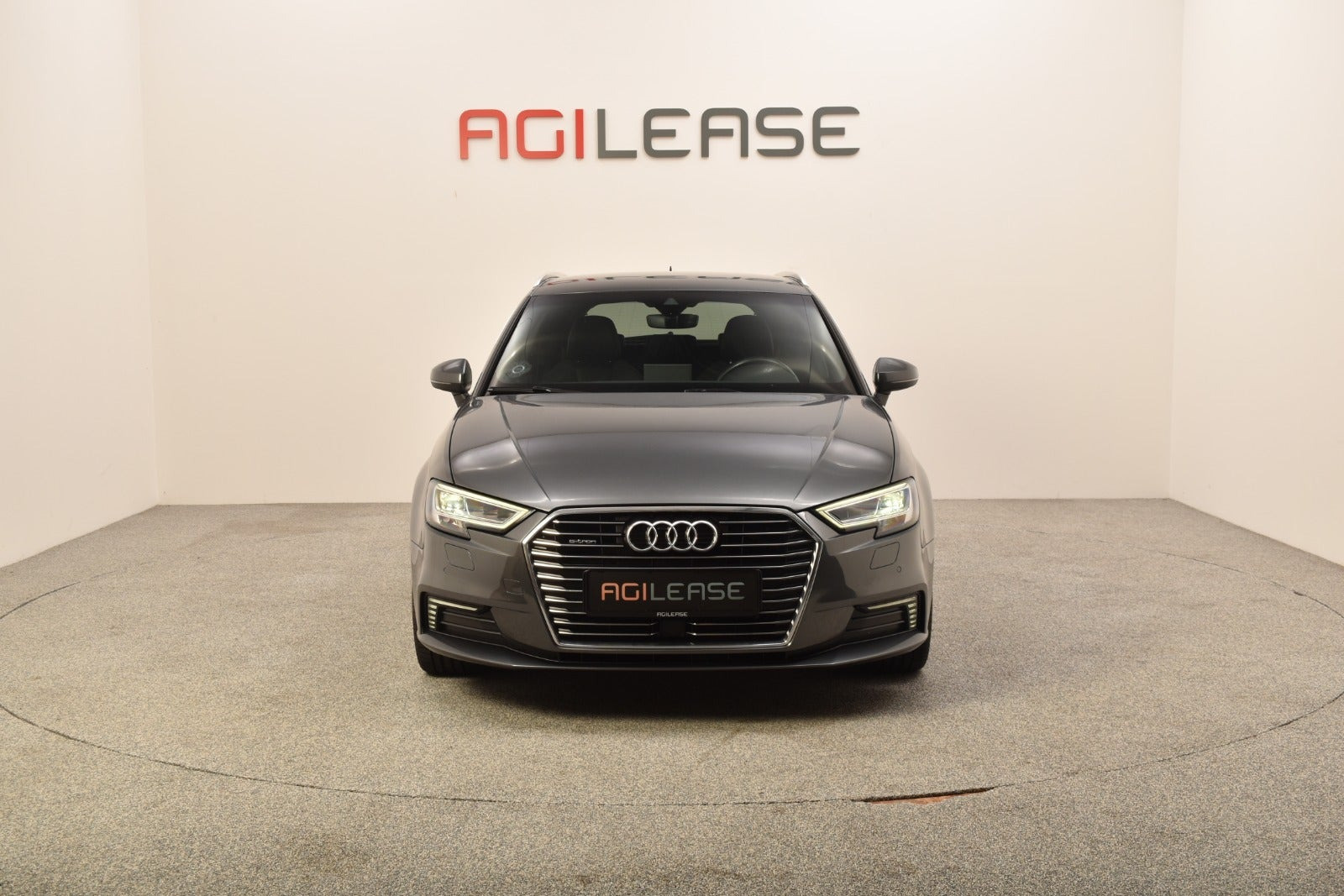 Grå Audi A3 fra 2020