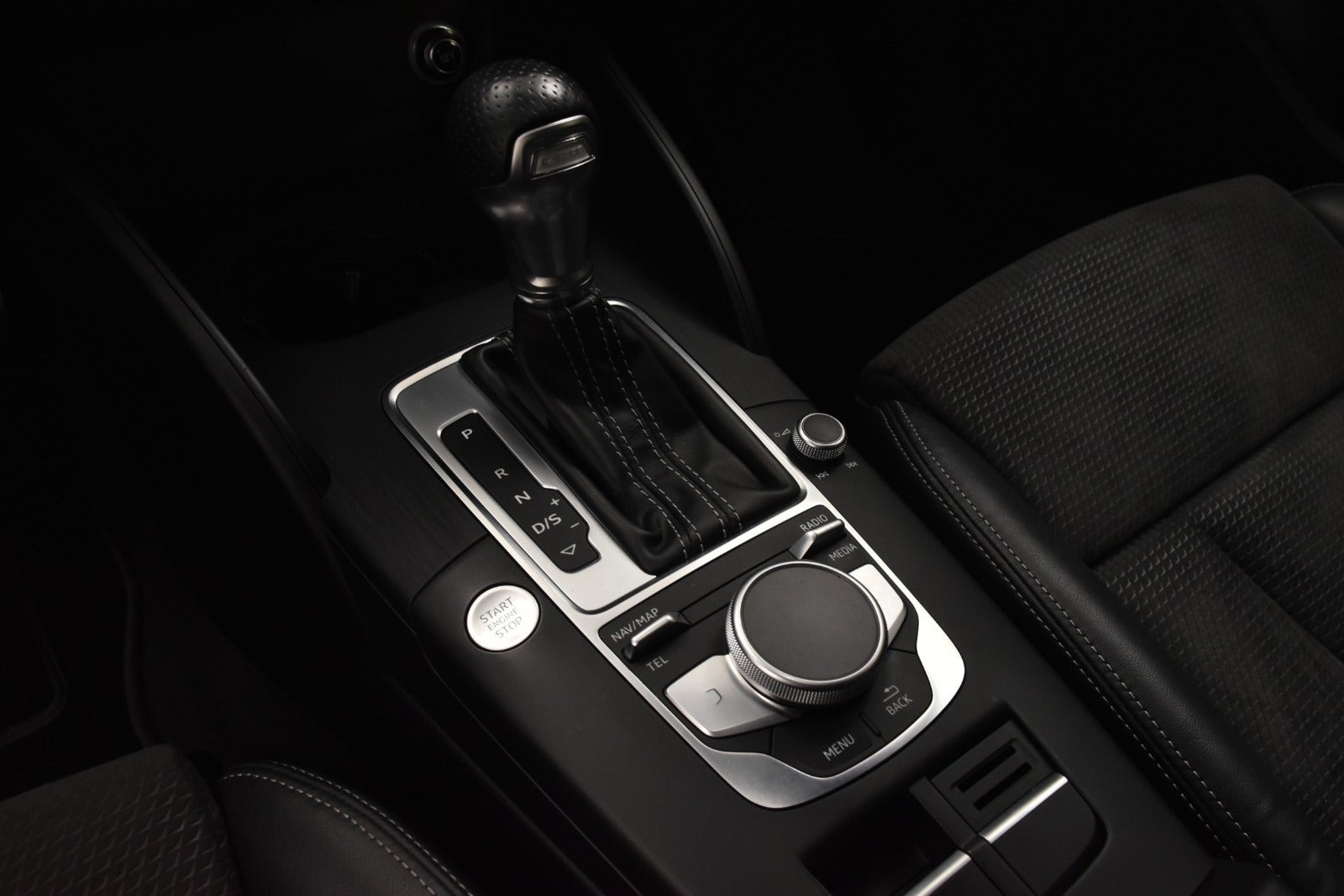 Grå Audi A3 fra 2020