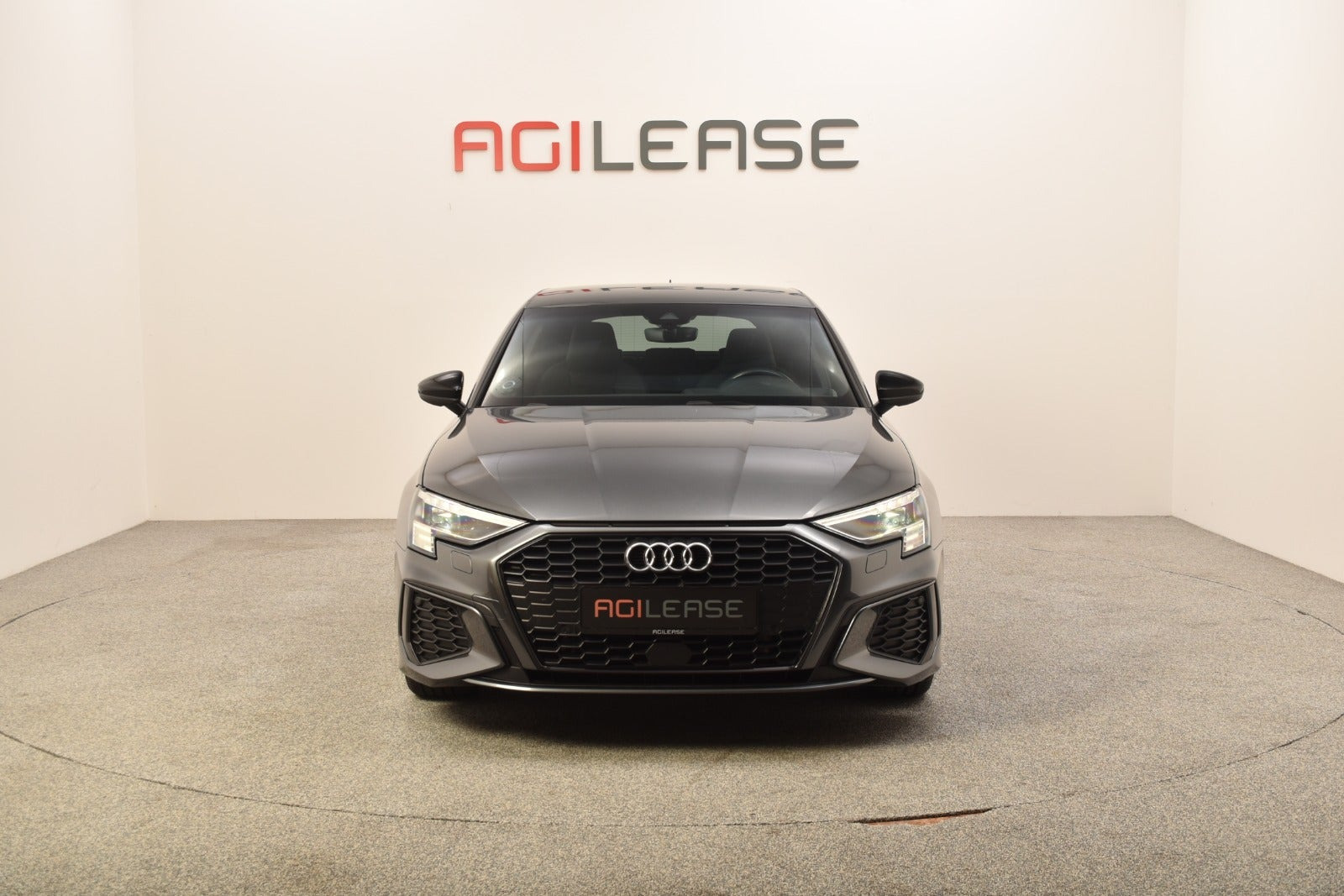 Grå Audi A3 fra 2021