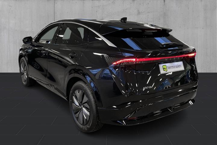 Sort Nissan Ariya fra 2026