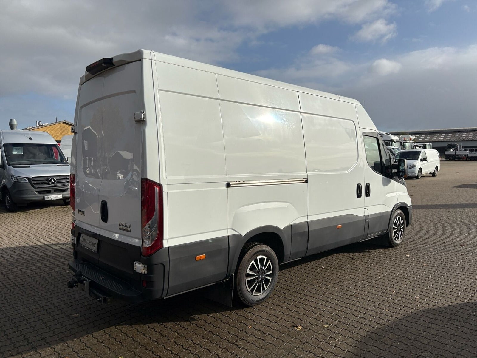 Hvid Iveco Daily fra 2022