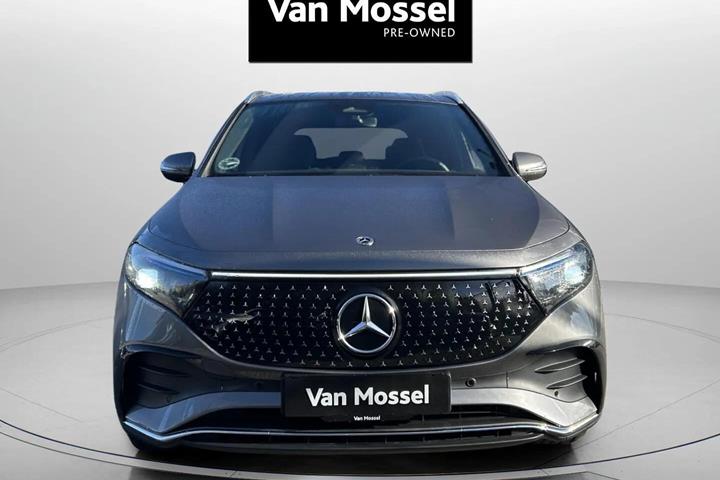 Grå Mercedes EQA250+ fra 2024