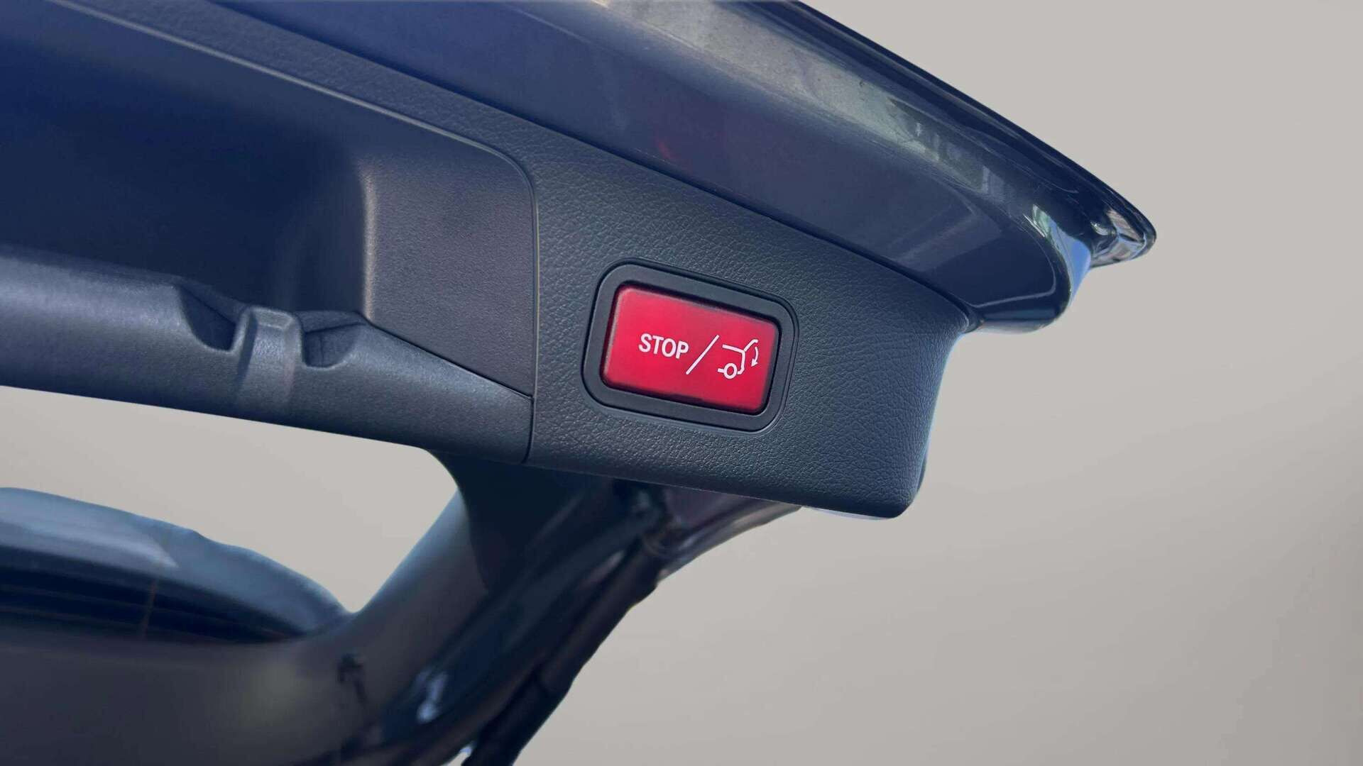 Grå Mercedes EQA250+ fra 2024