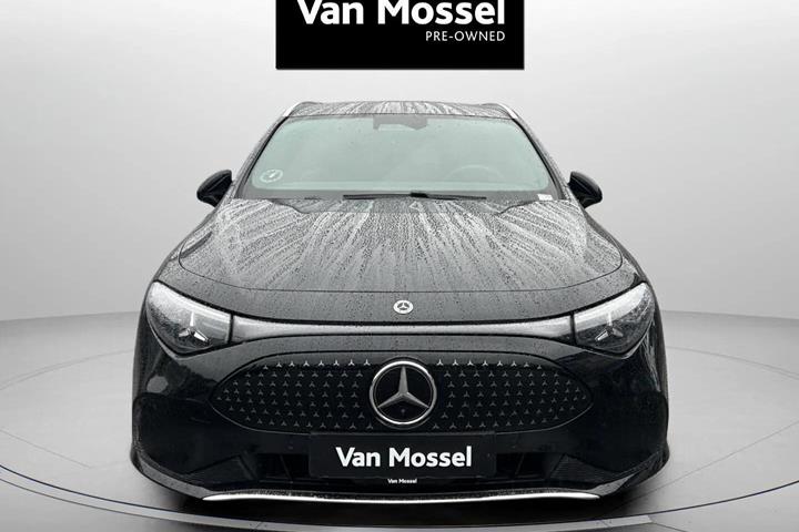 Sort Mercedes CLA250+ fra 2026