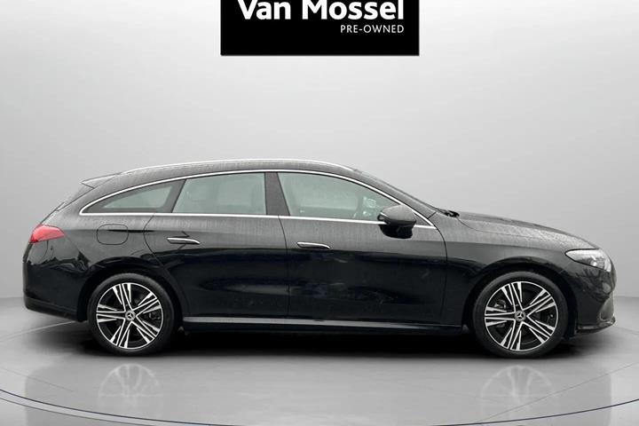 Sort Mercedes CLA250+ fra 2026