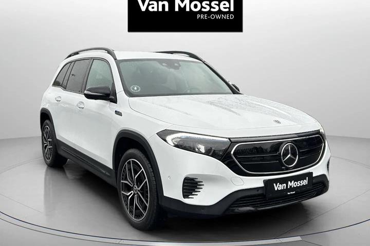 Hvid Mercedes EQB250 fra 2022