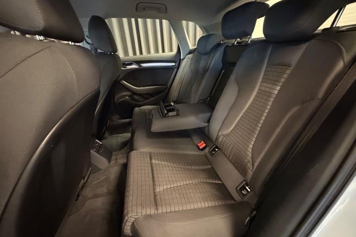 Hvid Audi A3 fra 2020