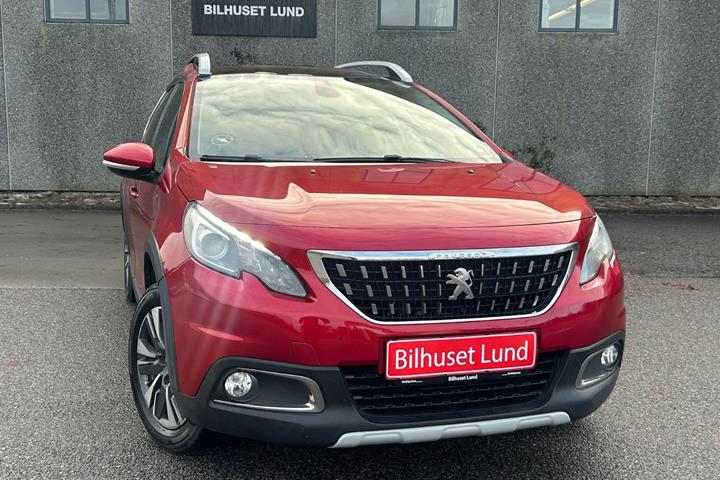 Rød Peugeot 2008 fra 2019