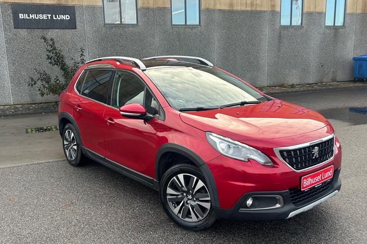 Rød Peugeot 2008 fra 2019