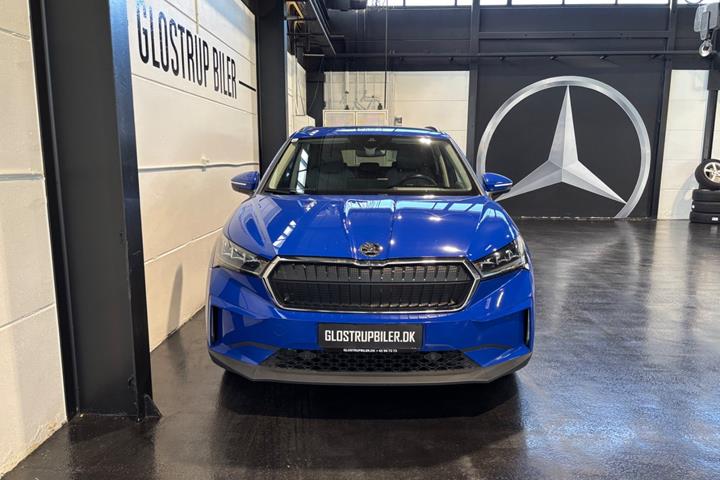 Blå Skoda Enyaq fra 2021
