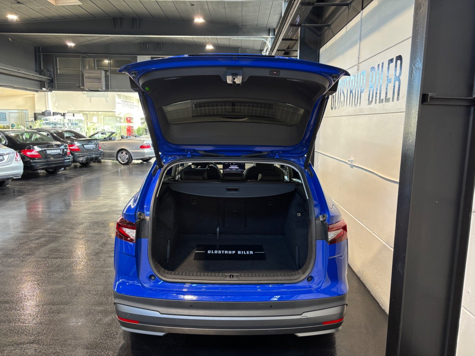 Blå Skoda Enyaq fra 2021