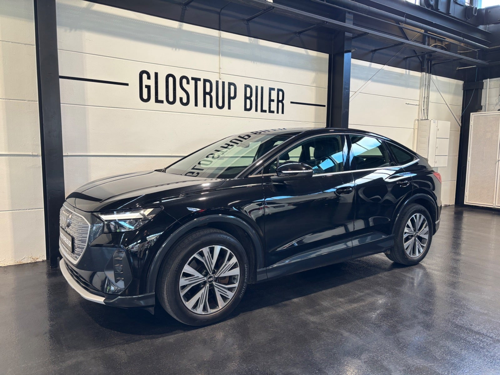 Sort Audi Q4 e-tron fra 2021
