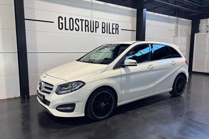 Hvid Mercedes B180 d fra 2016