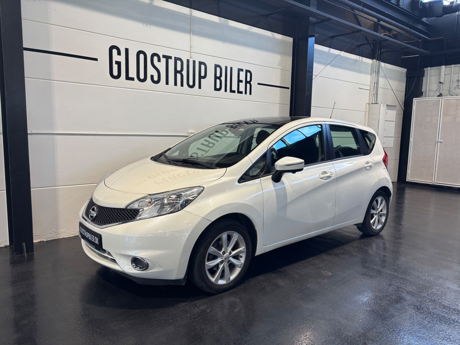 Hvid Nissan Note fra 2014
