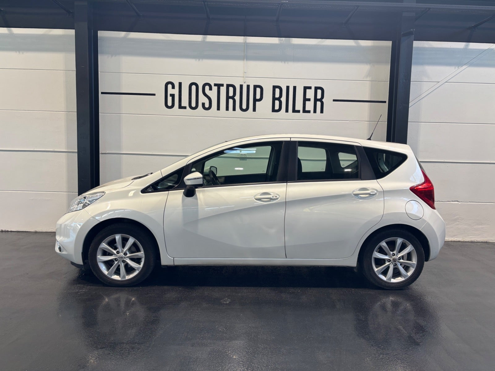 Hvid Nissan Note fra 2014