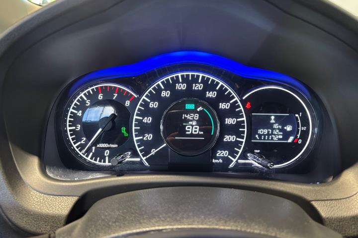 Hvid Nissan Note fra 2014