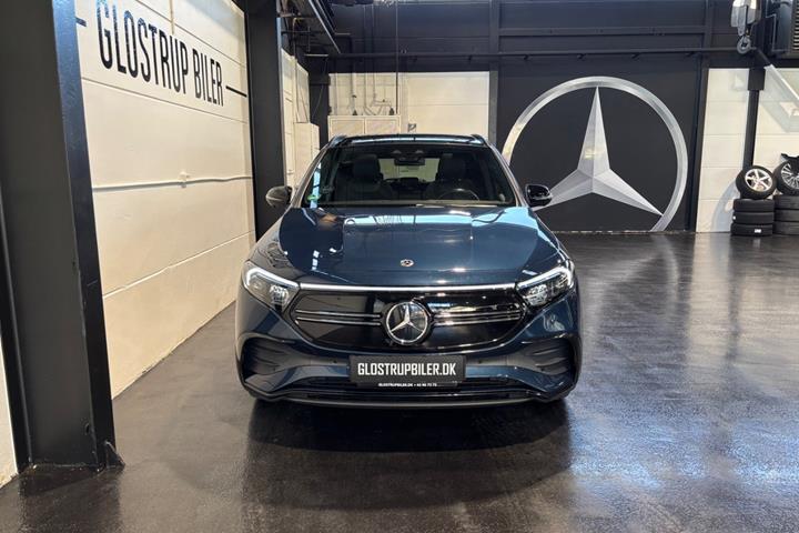 Blå Mercedes EQA250 fra 2021