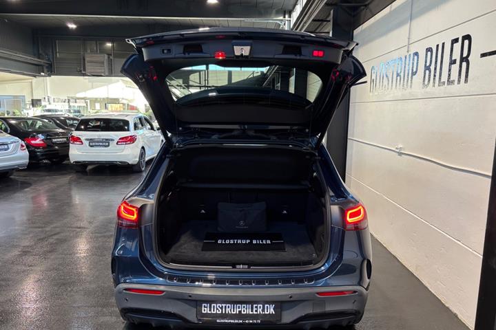 Blå Mercedes EQA250 fra 2021