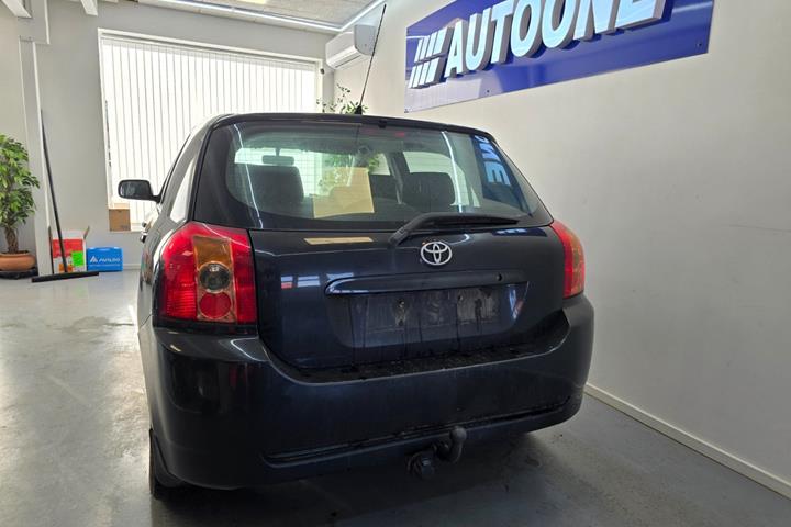 Sort Toyota Corolla fra 2006