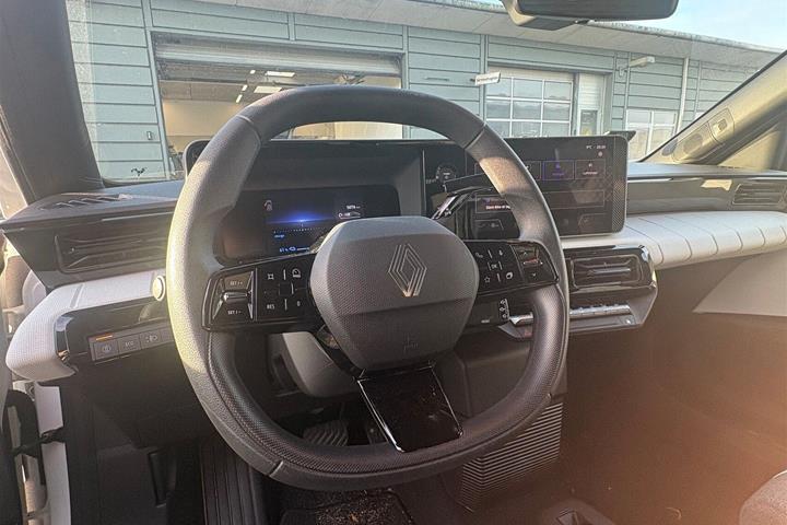Hvid Renault 5 E-Tech fra 2025
