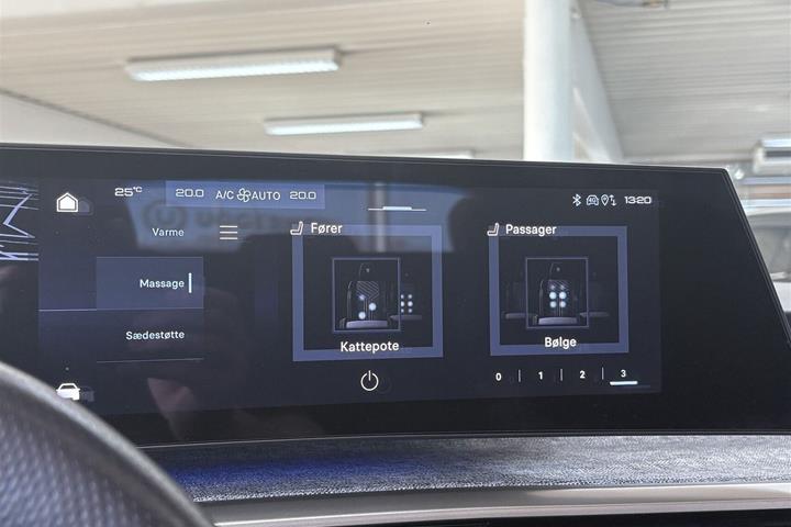 Sølv Peugeot e-3008 fra 2025