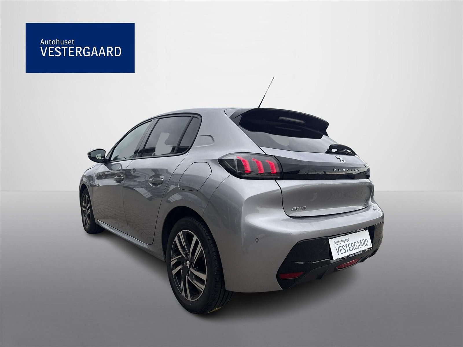 Sølv Peugeot 208 fra 2021