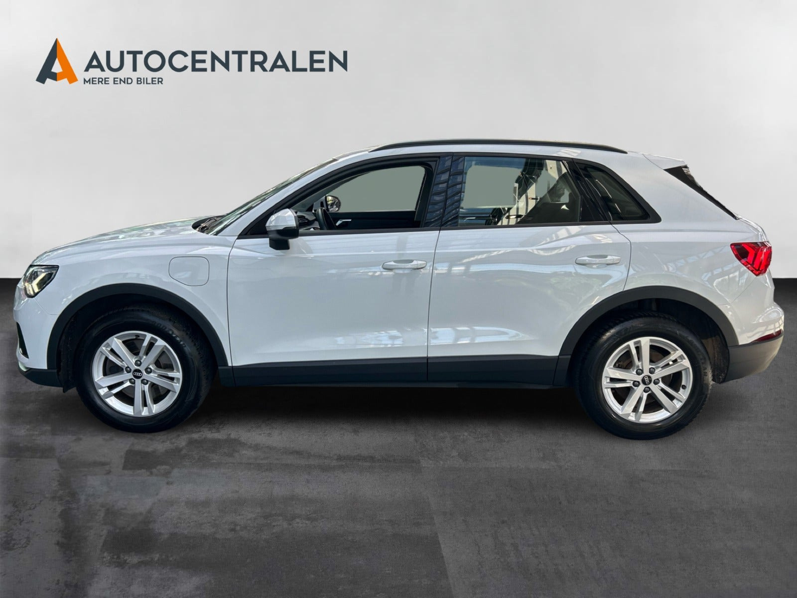 Hvid Audi Q3 fra 2021