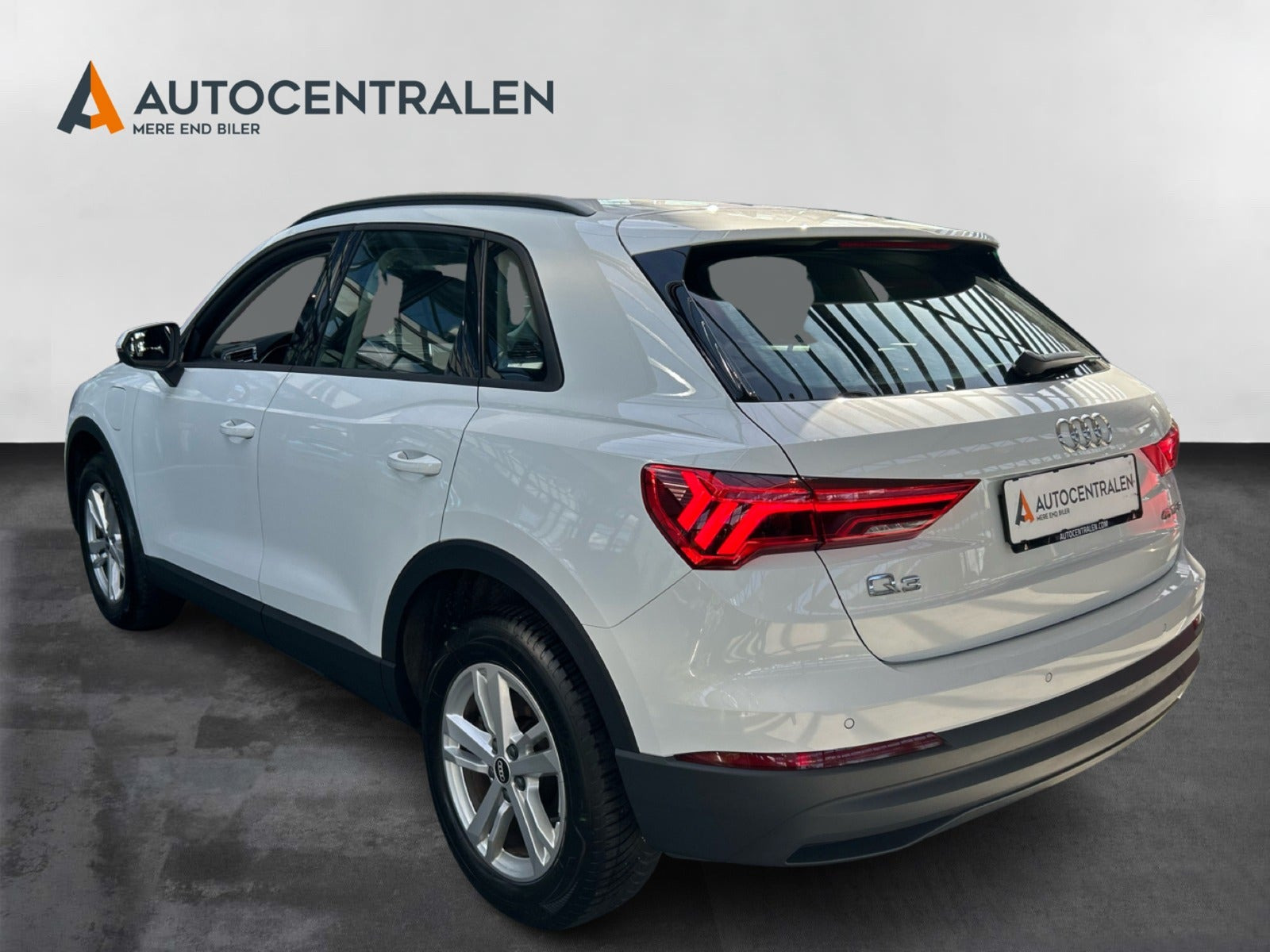 Hvid Audi Q3 fra 2021