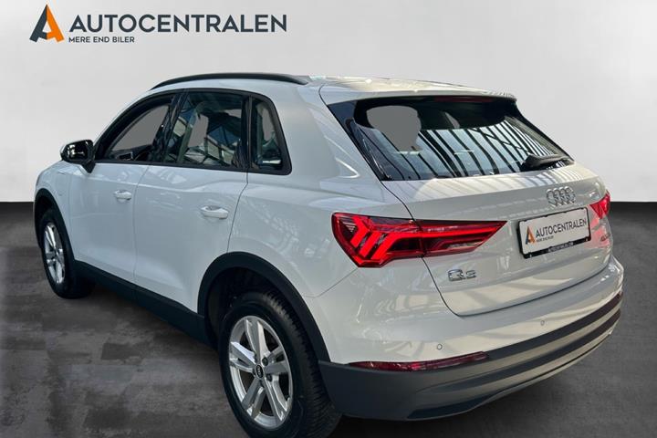 Hvid Audi Q3 fra 2021