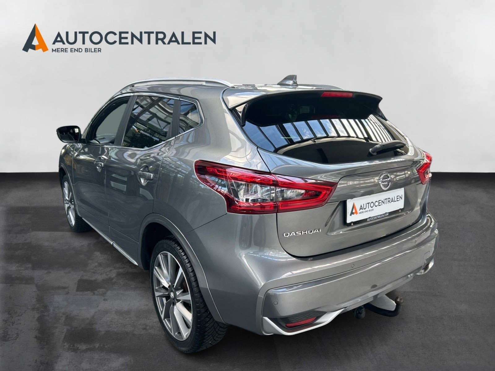 Grå Nissan Qashqai fra 2019