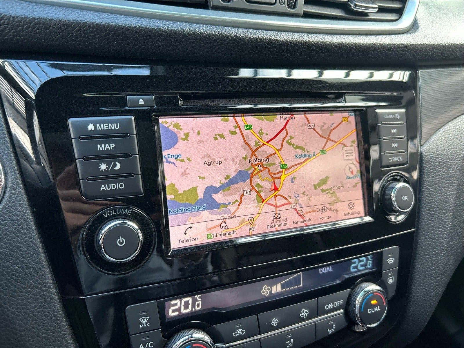 Grå Nissan Qashqai fra 2019