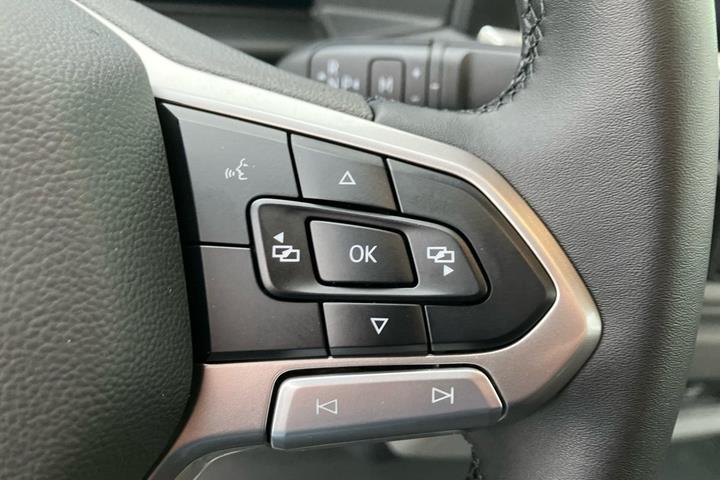 Hvid VW Transporter fra 2026
