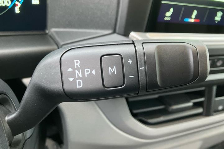 Hvid VW Transporter fra 2026