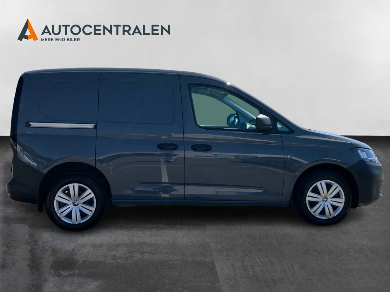 Grå VW Caddy fra 2023