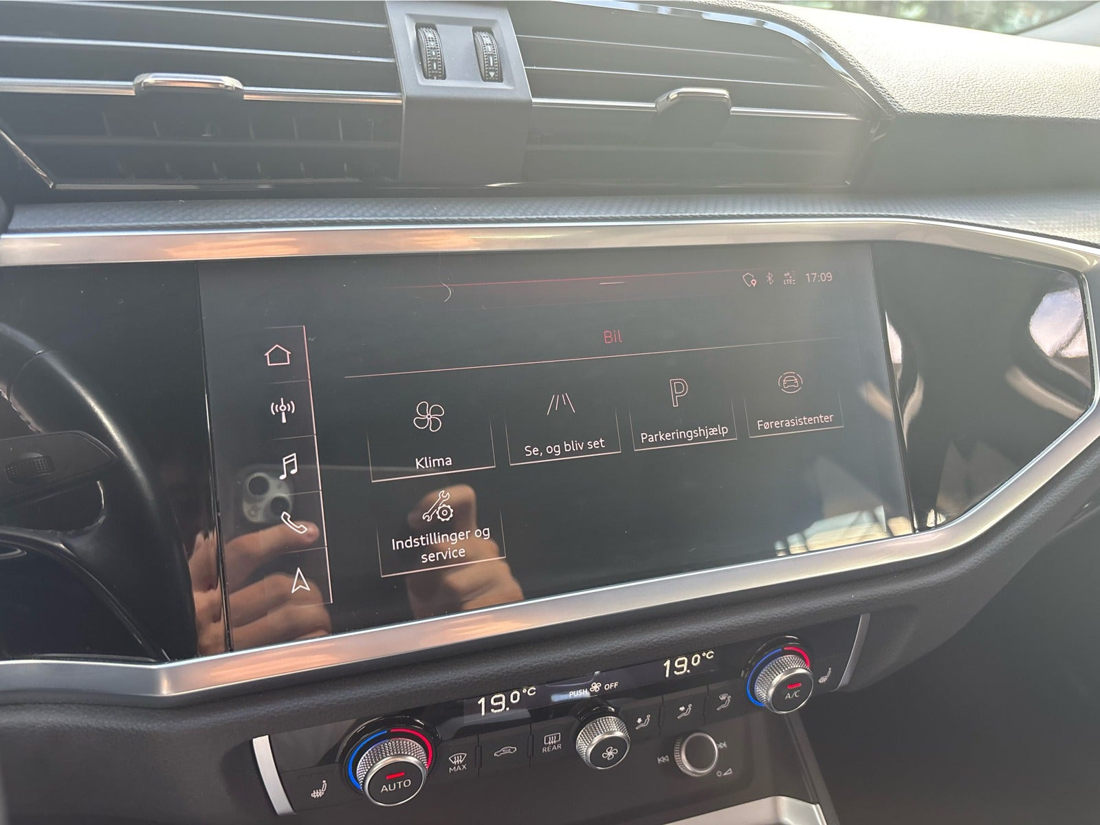 Sort Audi Q3 fra 2020
