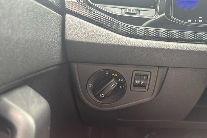 Rød VW Polo fra 2022