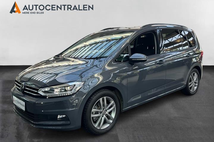 Grå VW Touran fra 2024