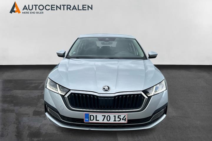 Sølv Skoda Octavia fra 2022