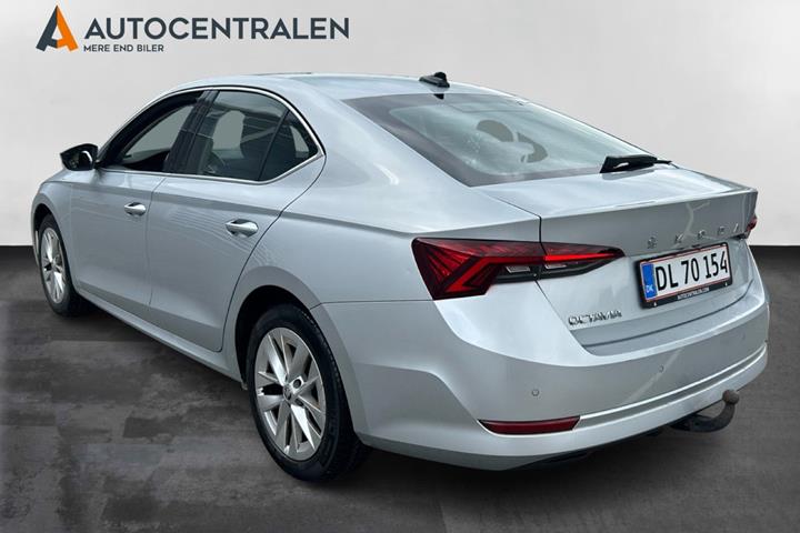 Sølv Skoda Octavia fra 2022