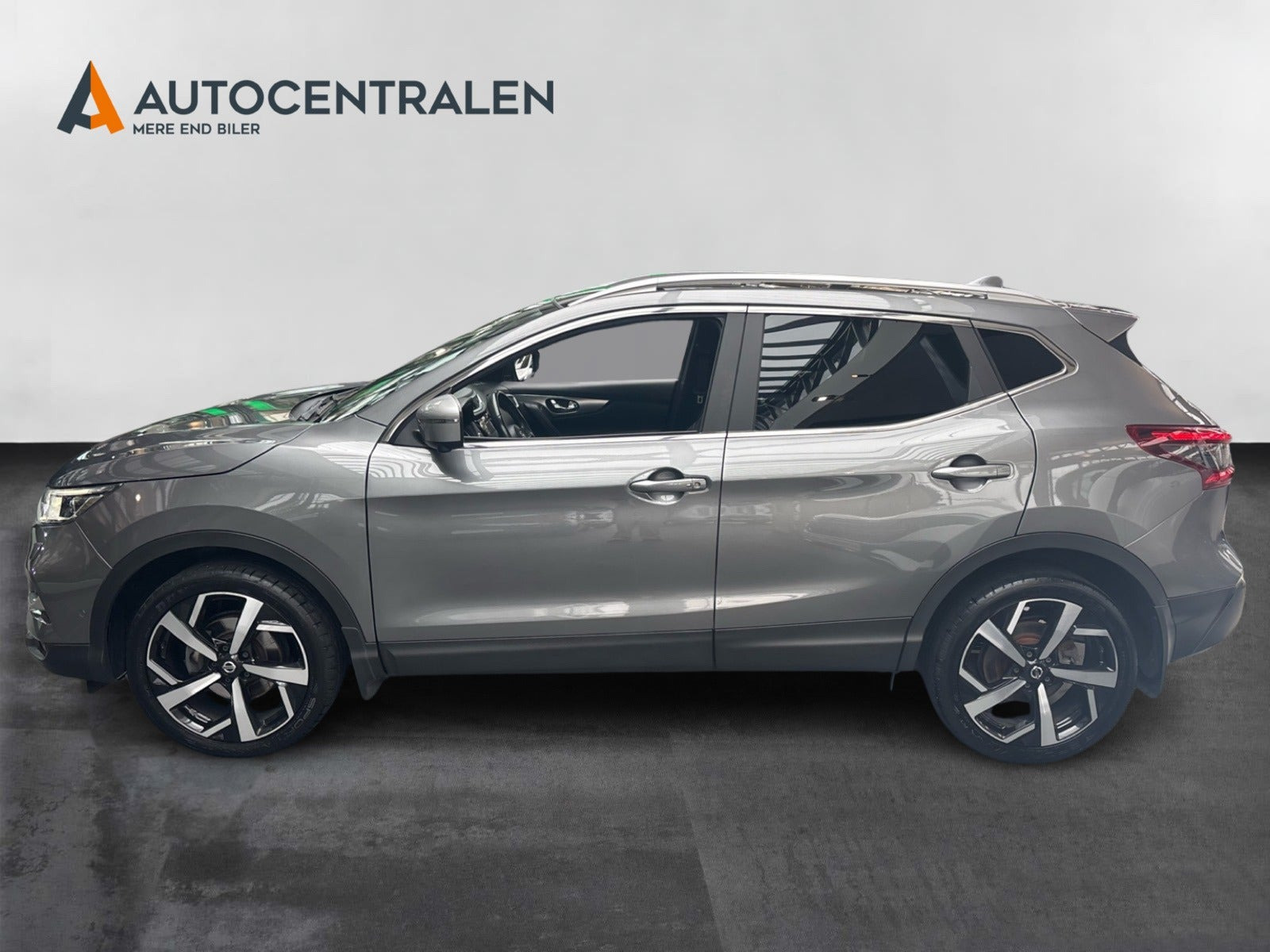 Grå Nissan Qashqai fra 2019