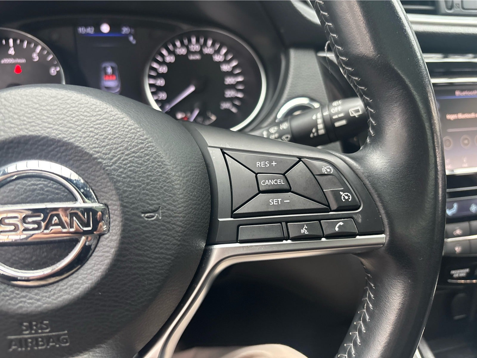 Grå Nissan Qashqai fra 2019